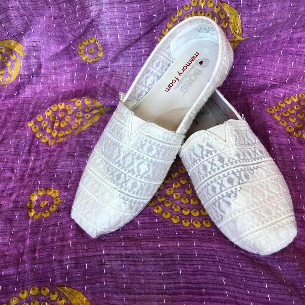 Ivory Lace | Memory Foam BOBS | Women's Size 8